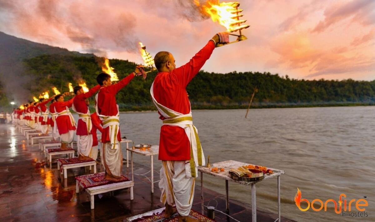 Bonfire Hostels ริชิเคช ภายนอก รูปภาพ