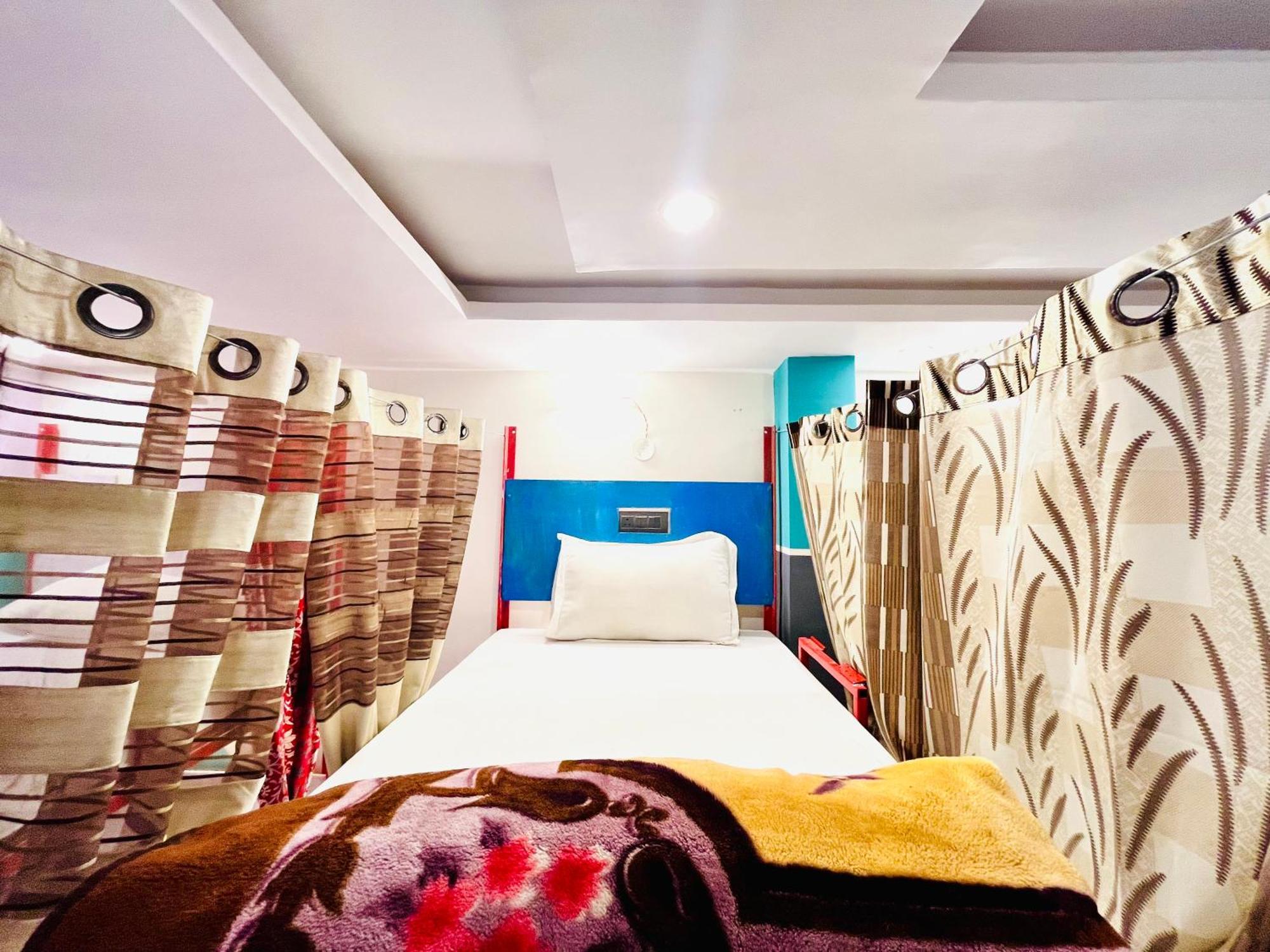 Bonfire Hostels ริชิเคช ภายนอก รูปภาพ